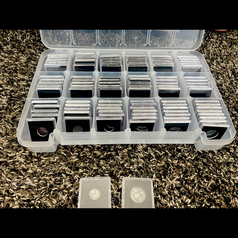 Large 2X2 snap lock capsule case with (100) capsules